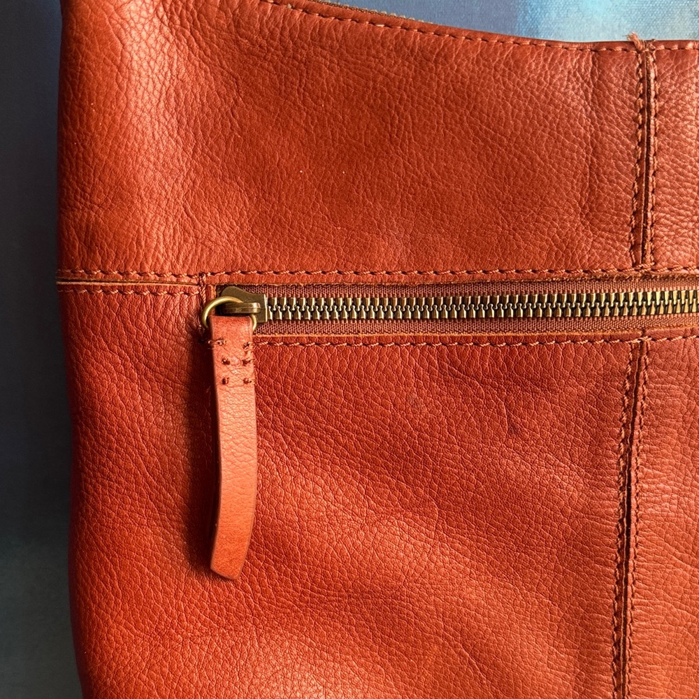 American Leather Co. Jordan Messenger Crossbody in the color Brandy - Picture 8 of 12